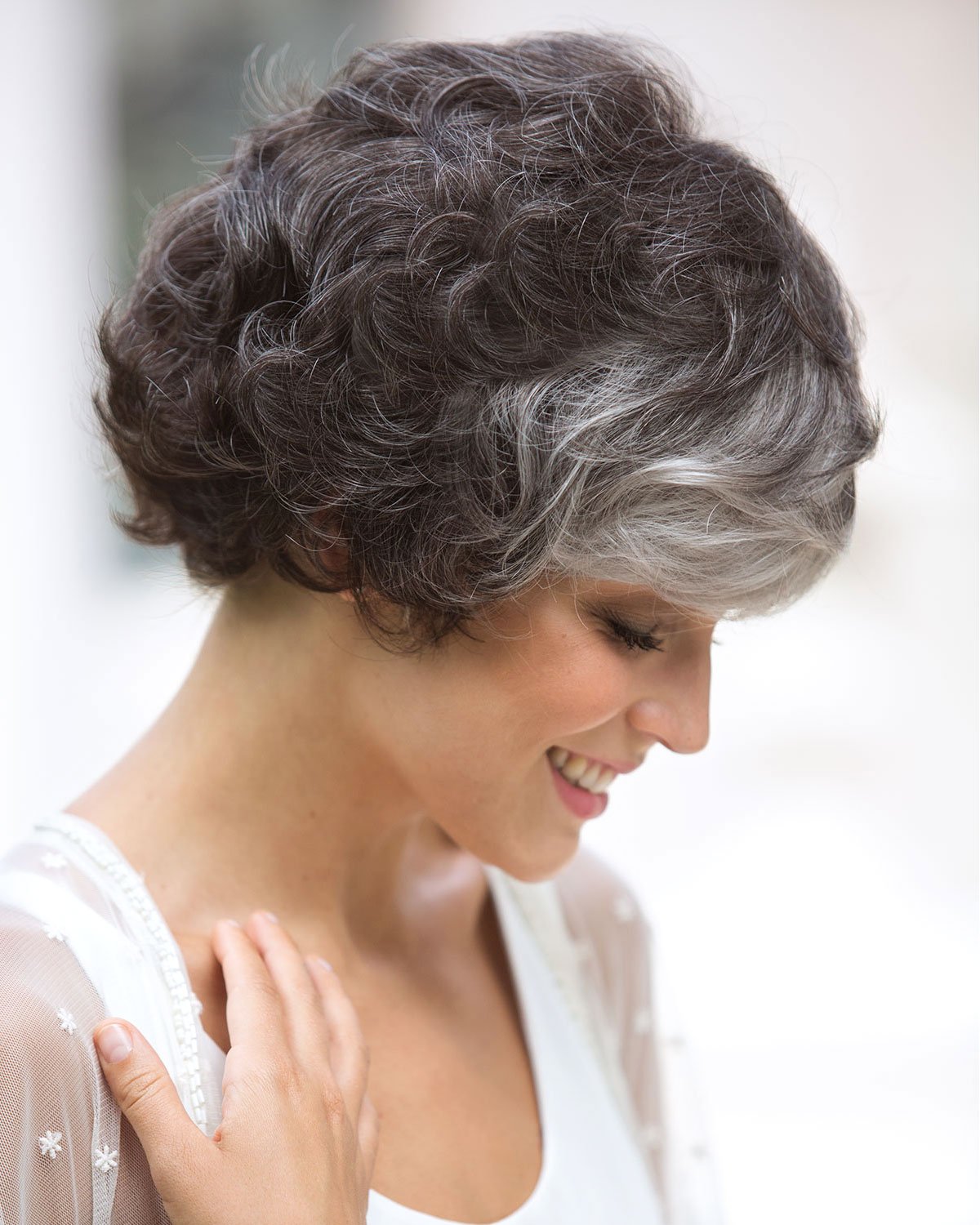 Amazon Com Lulu Wig Color Midnight Pearl Noriko Wigs Short