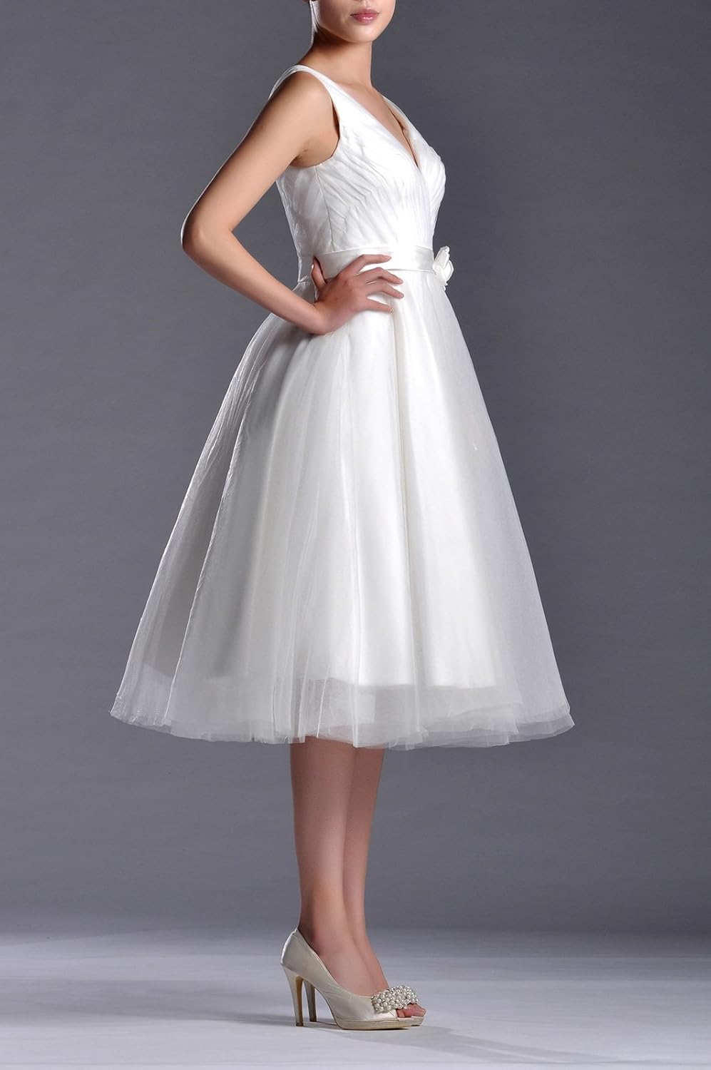 Wedding Dresses V-Neck Bridal Gowns Simple A-line Tea Length Wedding Dress Bride Short at Women’s Clothing store