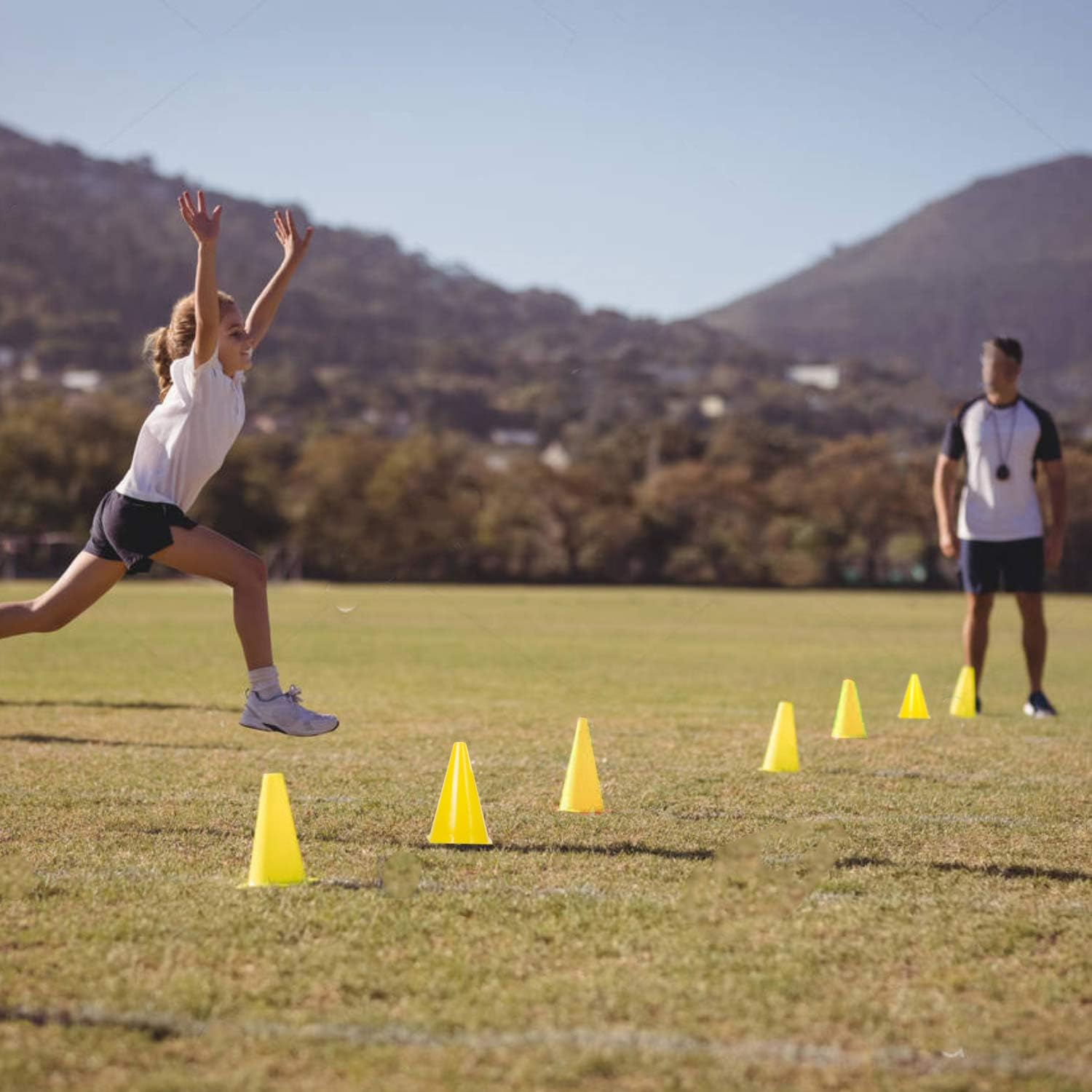KINJOEK 30 Pack 7 Inch Sports Training Cones, Traffic Cones with Rounded Edges for Safety, Soccer, Football, Basketball Coaching, Agility, Drill Training, Field Marker Cones, Yellow : Sports & Outdoors