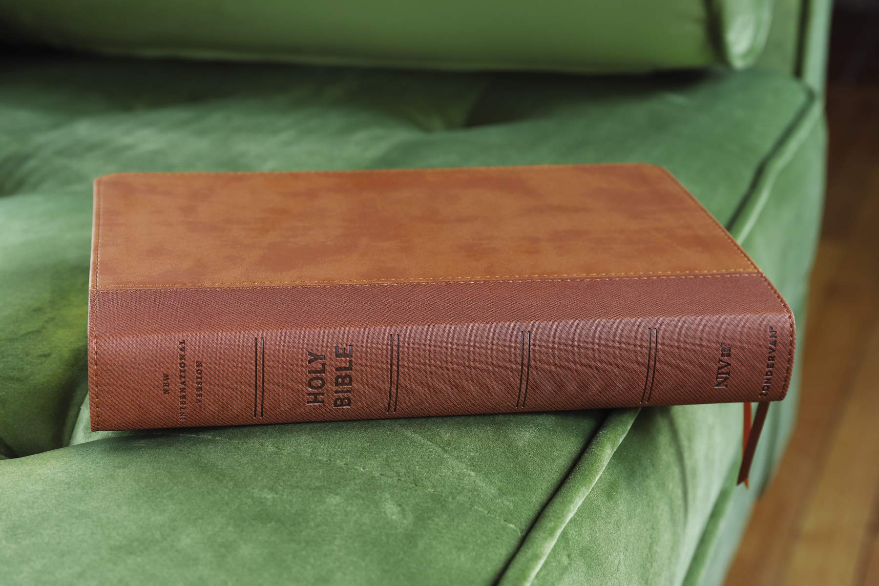 NIV, Personal Size Bible, Large Print, Leathersoft, Brown, Red Letter, Comfort Print NIV, Personal Size Bible, Large Print, Leathersoft, Brown, Red Letter, Comfort Print Imitation Leather