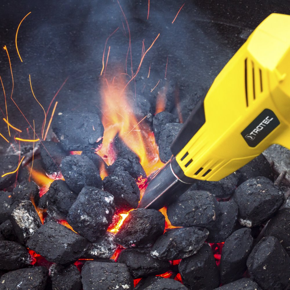 TROTEC Heißluftgebläse HyStream 200 – 2.000 W, 350–550 °C, 2 Leistungsstufen, Thermowerkzeug mit 4 Düsen, leicht & ergonomisch für Farbentfernung, Schrumpfen, Löten, Verformen 8