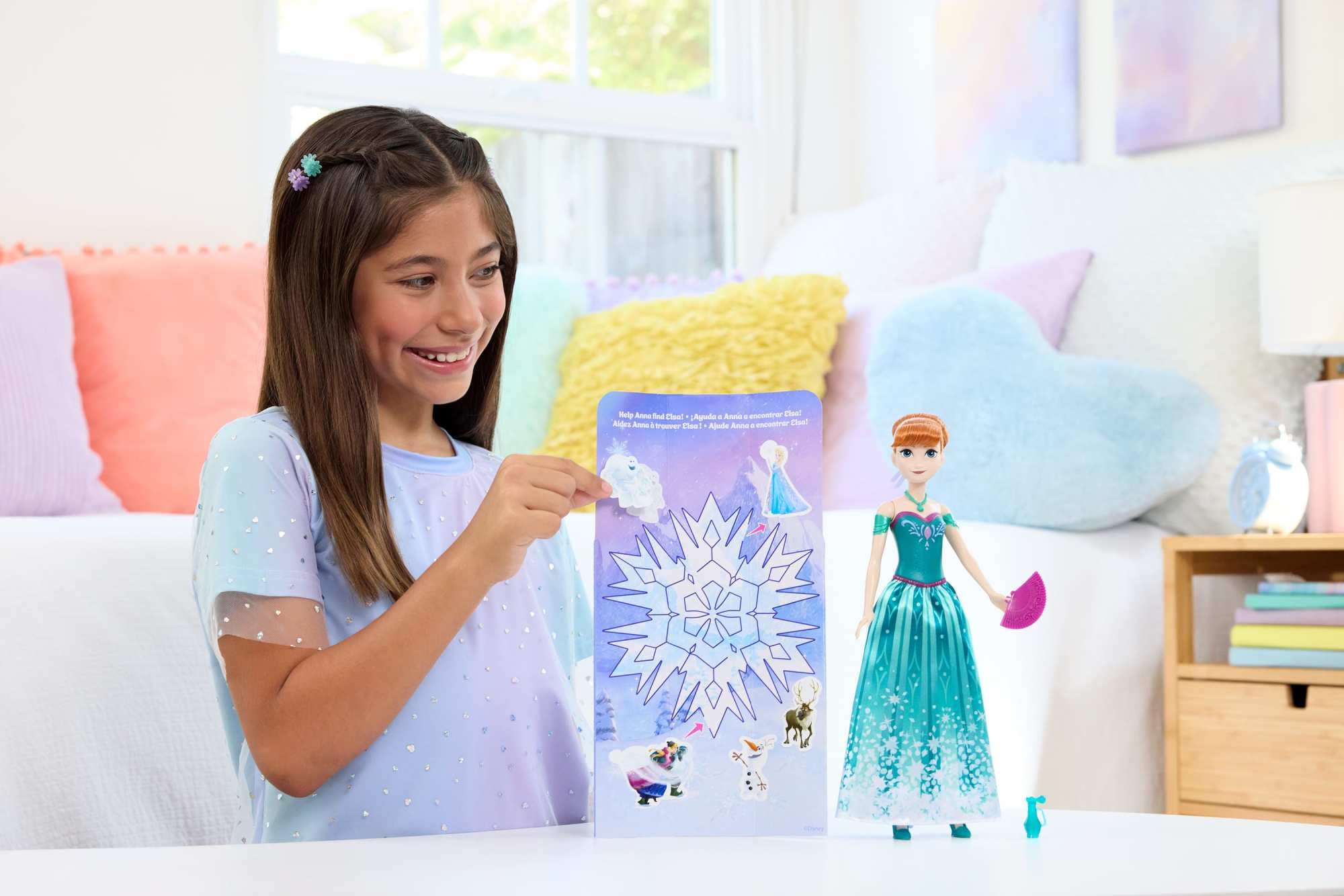 Mattel Disney Frozen Anna Fashion Doll Set, Spin & Reveal with 11 Surprises Including 5 Accessories, 5 Stickers & Play Scene, Inspired by Disney Movie