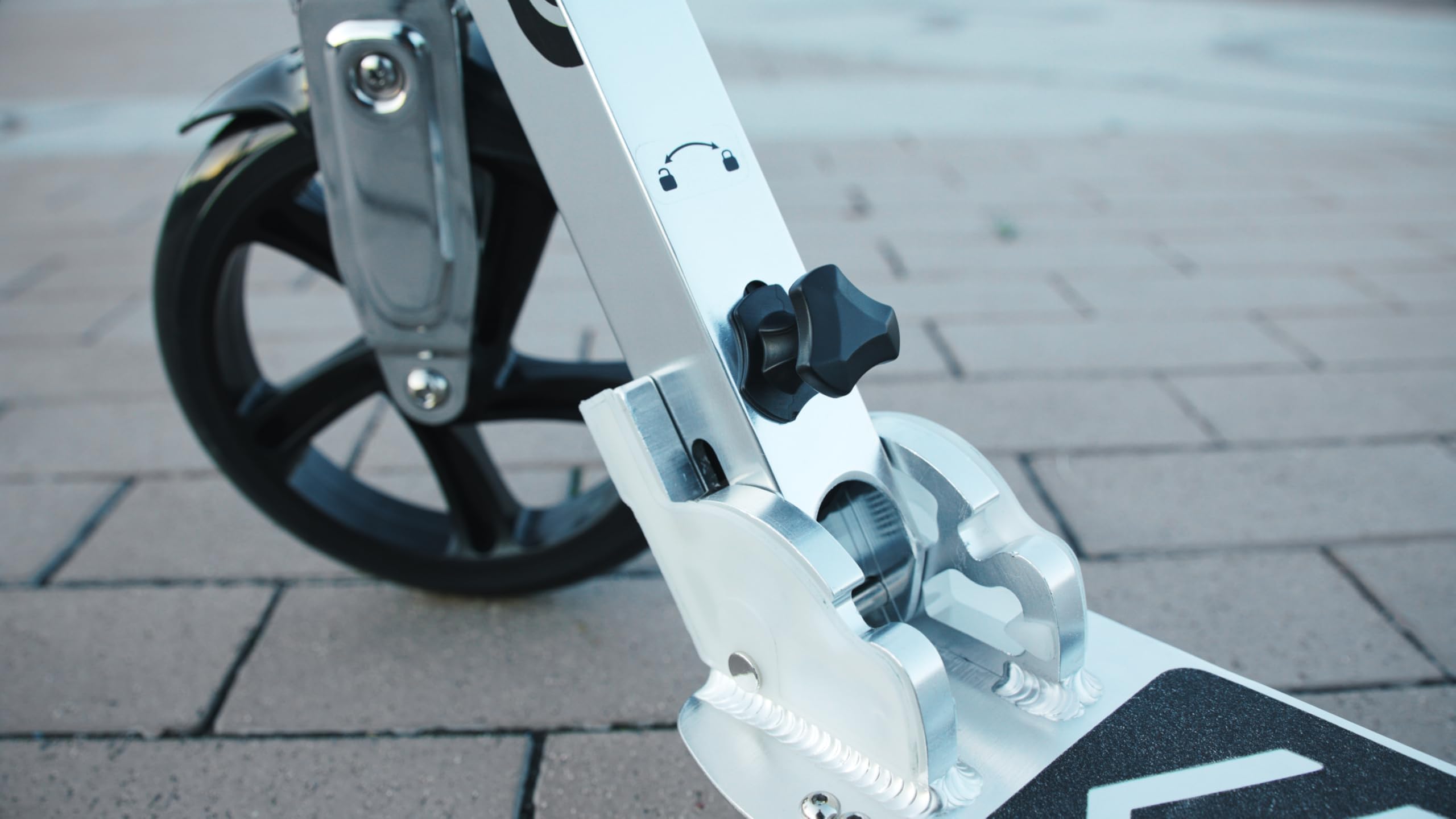 Razor A5 DLX Kick Scooter for Kids Ages 8+ - 8