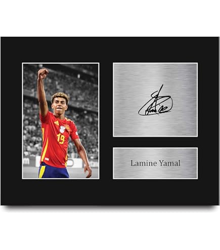 Amazon.com: HWC Trading Raphinha Barcelona Gifts Printed Signed