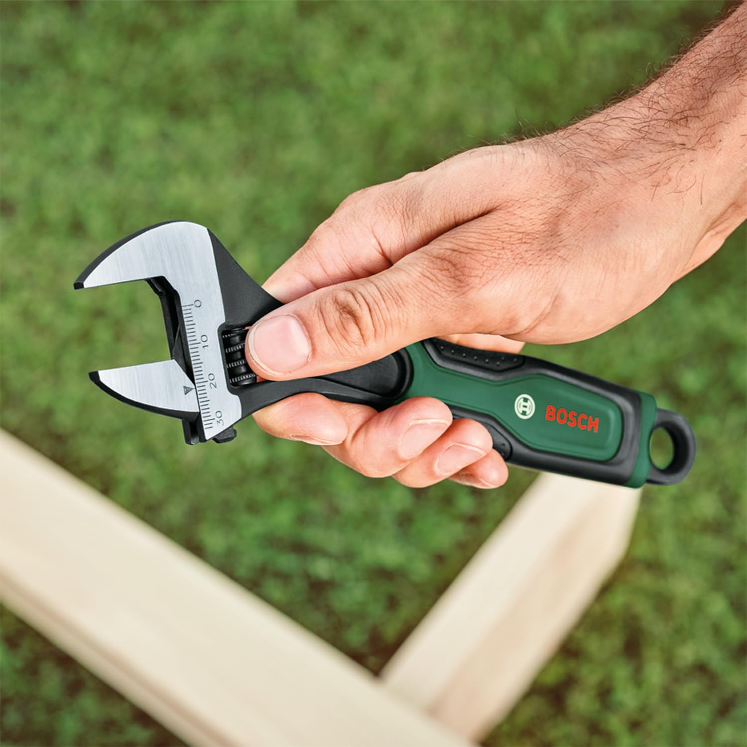 Bosch Rollgabelschlüssel 200mm (hochwertig und robust; langlebig; Softgrip; geschmeidiges Öffnen bis zu 32mm) 3