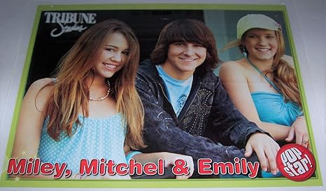 Amazon ハンナ モンタナ マイリー サイラス ミッチェル ムッソ エミリー オスメント ザック エフロン 21インチ X 16インチ ティーンマガジンポスター アートフレーム ポスター オンライン通販