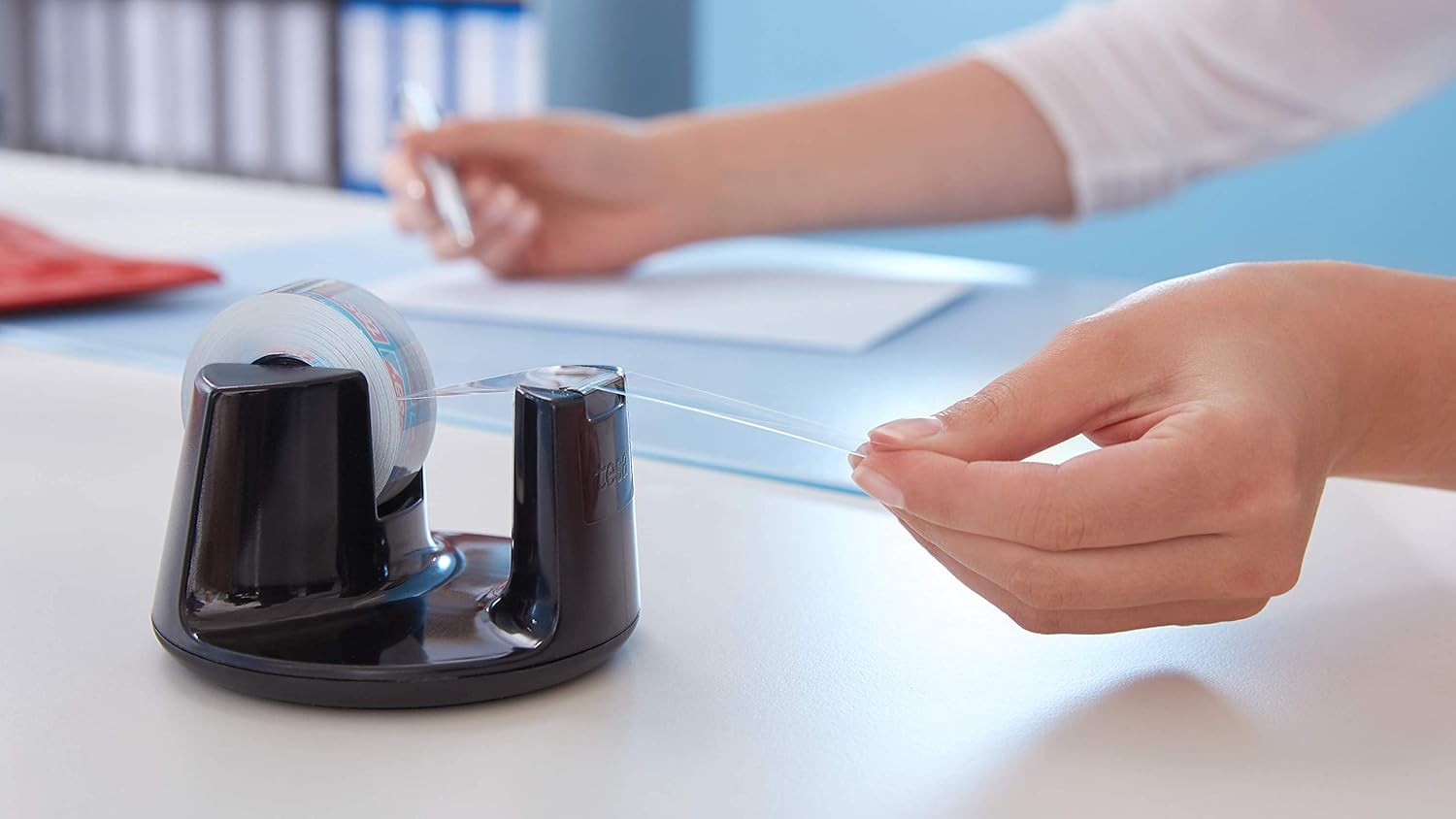 tesafilm Compact Adhesive Tape Desk Dispenser - Black Includes 1 Roll of tesafilm Crystal 10 m x 15 mm, 10m x 15mm - Image 4