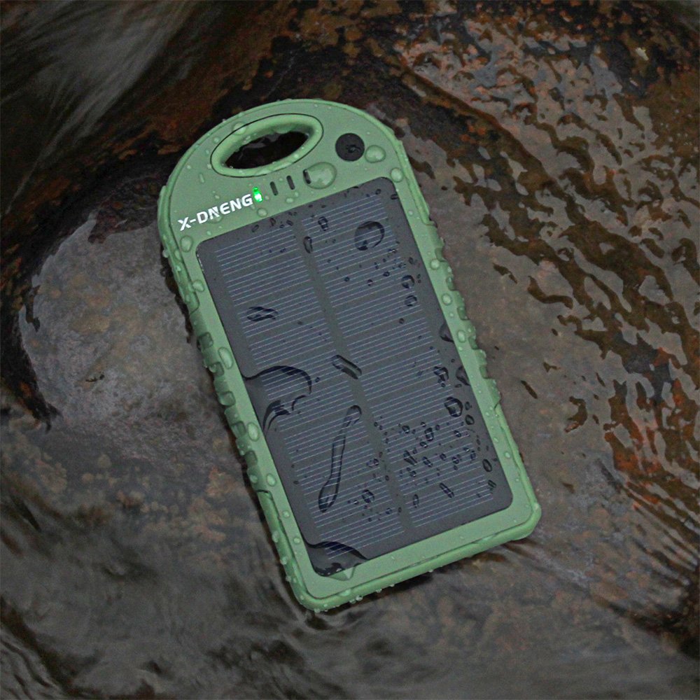 Externe Akku Powerbank 12000 mAh Solar Ladegerät Handy X-DNENG 2 Ausgänge USB Wasserdicht Solar Panel Outdoor Power Bank mit LED-Lampen für iPhone iPad Tablet Samsung Android Smartphones Mp3 usw- Grün