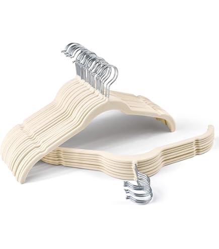 SereneLife Lot De 50 Cintres Antidérapants En Velours Avec Crochets Pivotants à 360°, Design Fin Et Peu Encombrant Pour Hauts, Vestes, Chemisiers Et Robes à Bretelles (noir