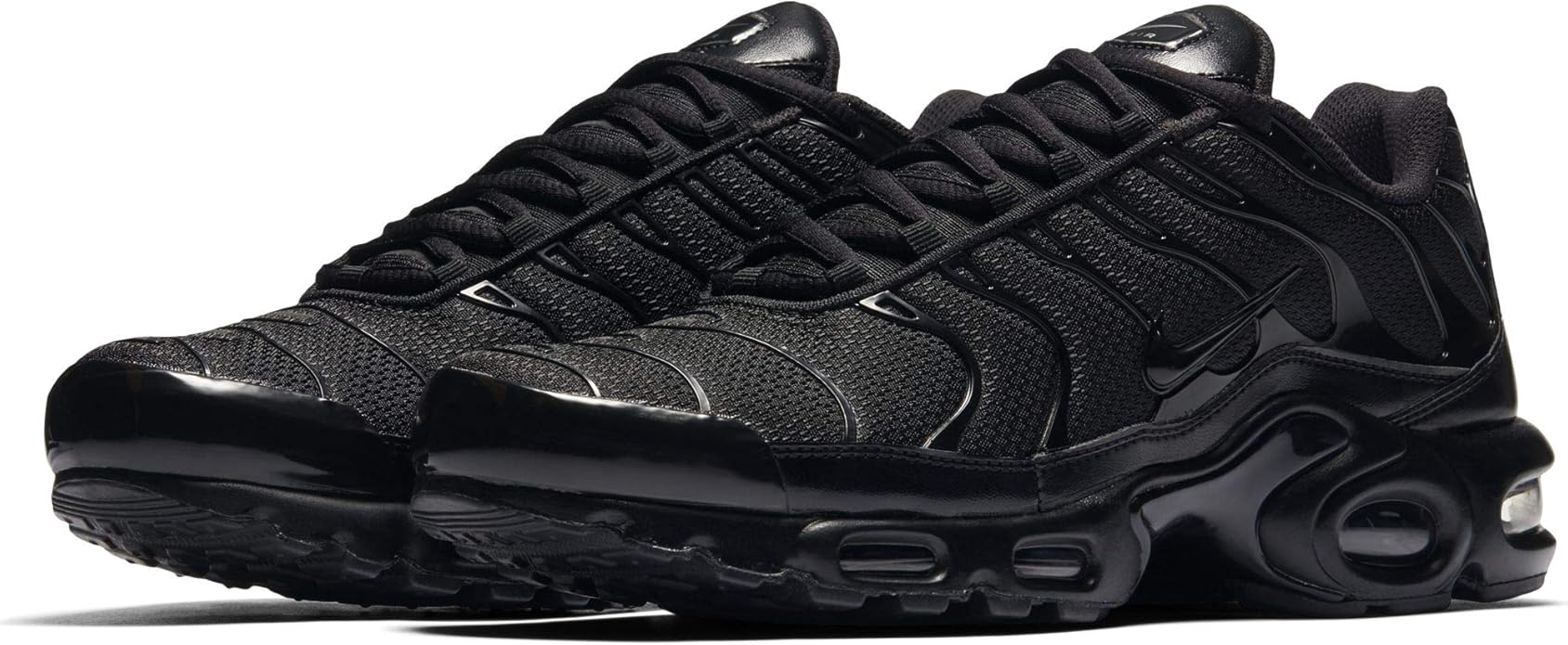 all black cross trainers