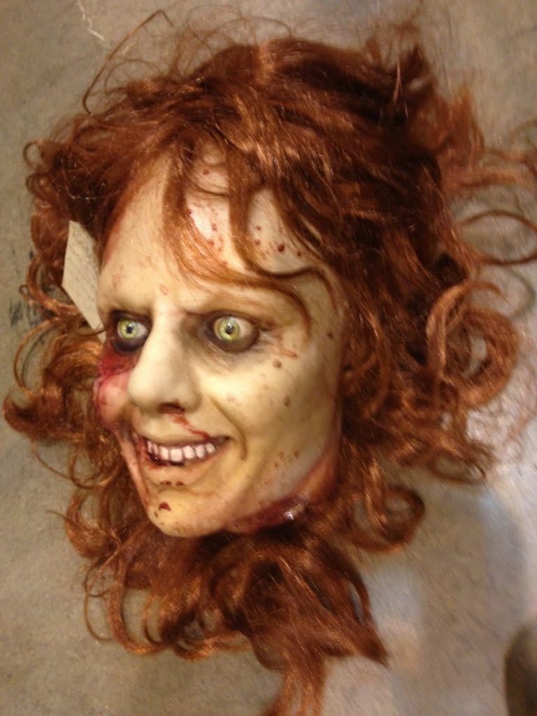 BACK FROM THE GRAVE Bloody Severed Cadaver Head The Walking