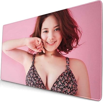Amazon 筧美和子みーこ 1 ゲーム用マウスパッド デスクトップ保護パッド オフィスのマウスパッド 摩耗に耐える 防水防塵 強い密着性 環境を守ること 変形しにくい 滑り止め 快適な操作 ファッション大きなマウスパッド75 40cm None Brand マウスパッド 通販