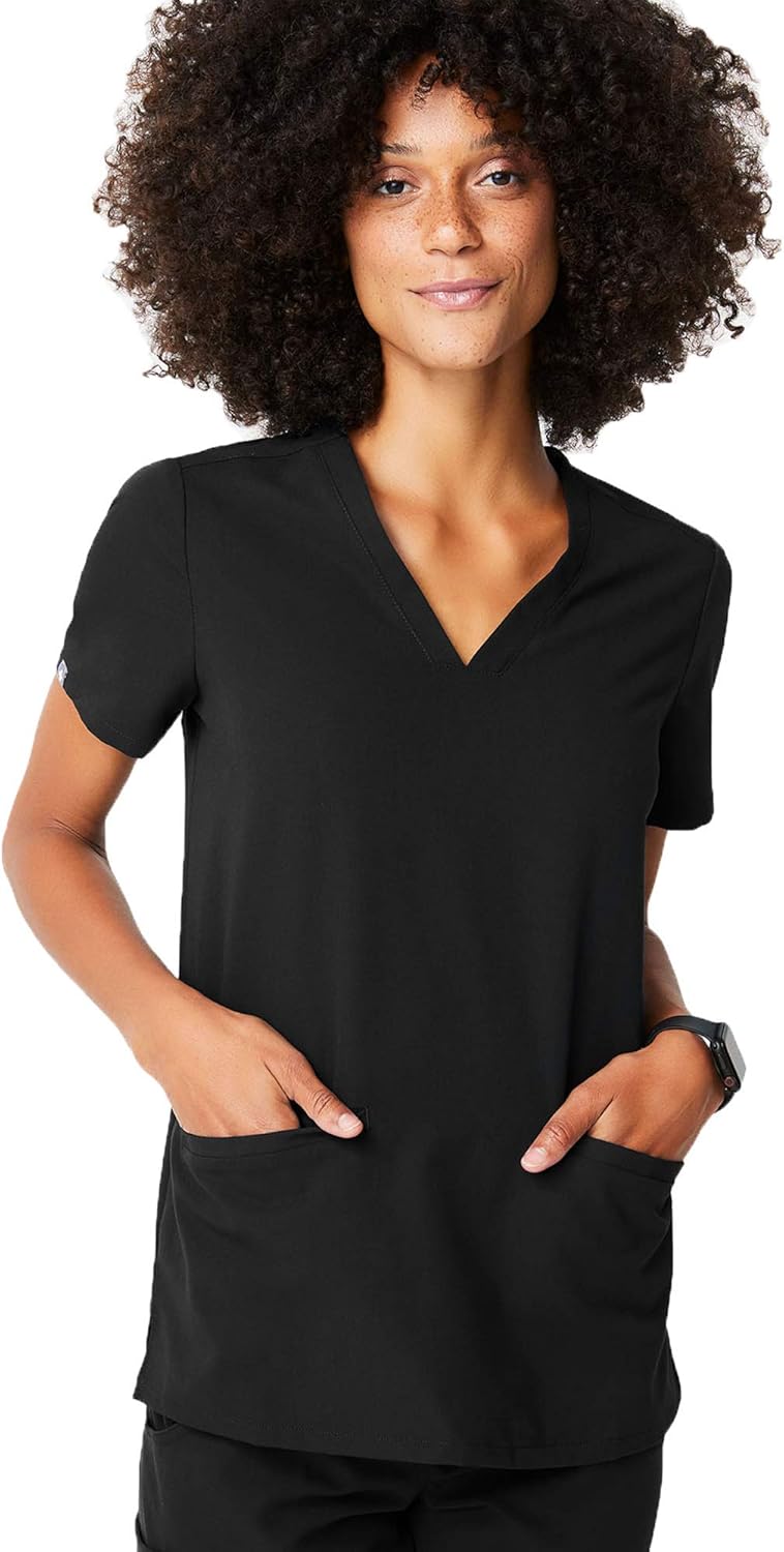 Amazon Com Figs Casma Three Pocket Scrub Top For Women Tailored Fit Super Soft Stretch Anti Wrinkle Medical Scrub Top Clothing