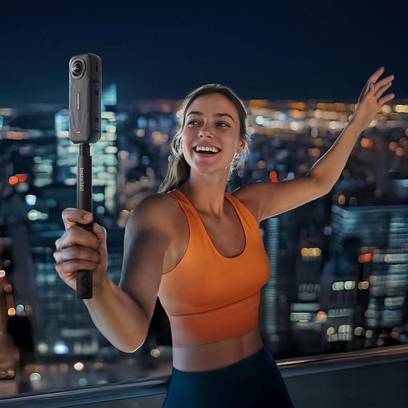 X5 Pack Moto - Camera Impermeabile 8K 360º, Obiettivi Sostituibili, Batteria con Autonomia 3 ore, Audio Nitido, Stabilizzazione, Selfie Stick Invisibile, Bassa Luce