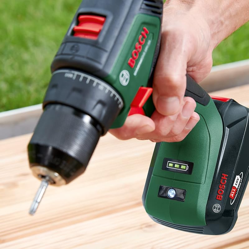 Home and Garden 06039D4002 Bosch Trapano a Batteria UniversalDrill (2 Batterie, In Valigetta), Verde-Nero, 38.1 x 28.9 x 10 cm, sistema da 18 Volt