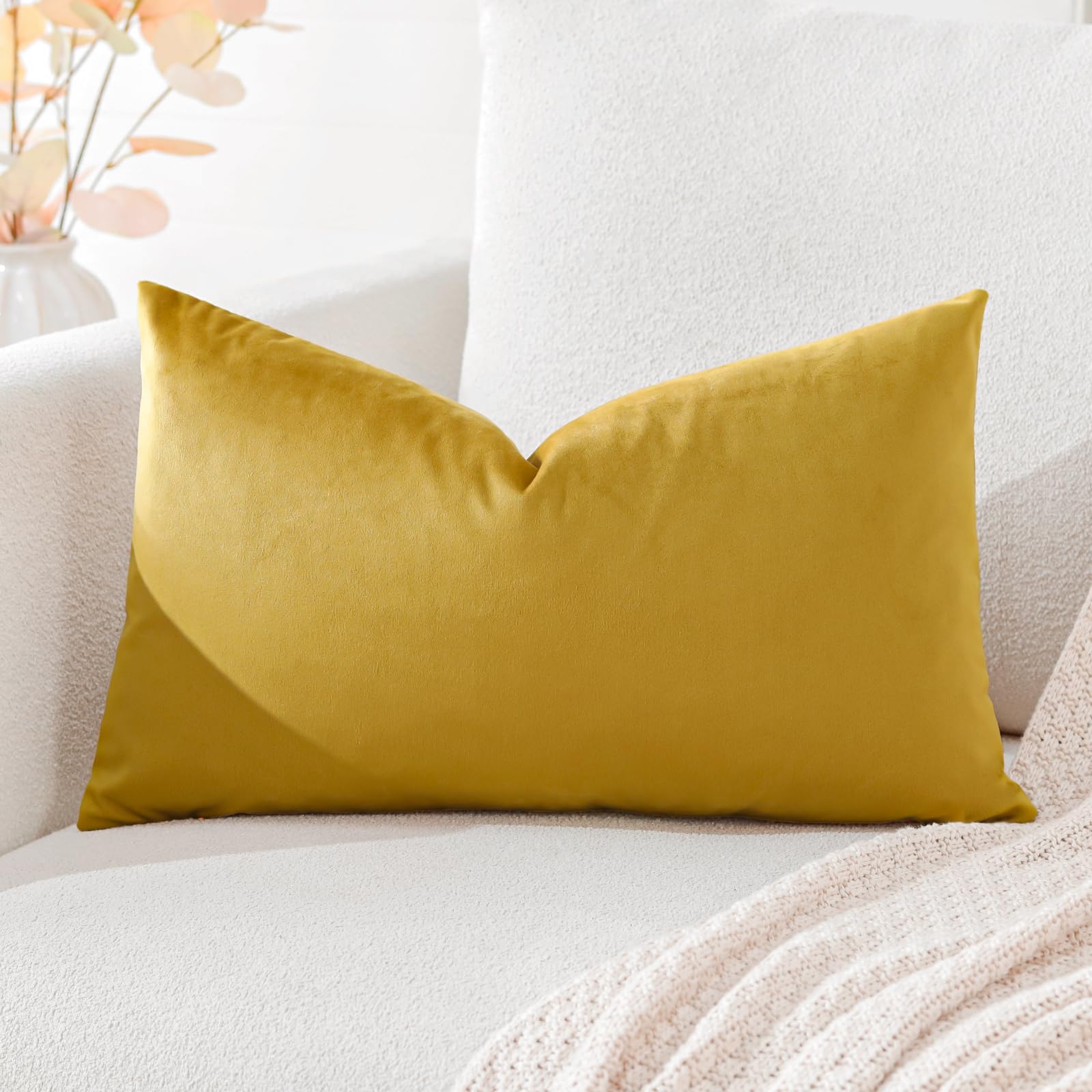 Artscope Luxury Velvet Cushion Covers Super Soft Decorative Throw Pillow Covers Case Lumbar Cushion Cases for Sofa Couch Bedroom Car Decor 30x50cm Gold