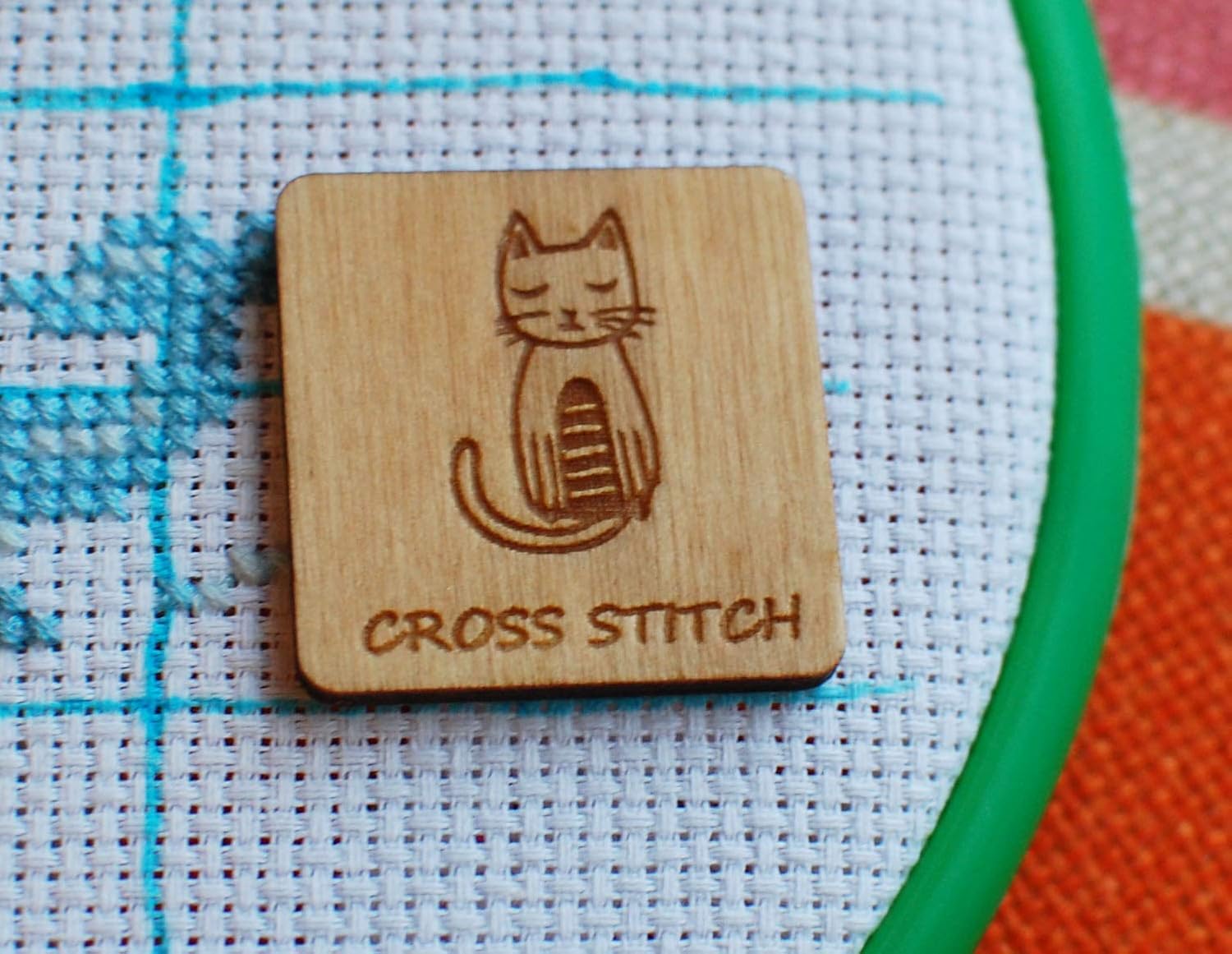 Needle minder Cat Cross stitch Pattern holder embroidery Kitten keeper