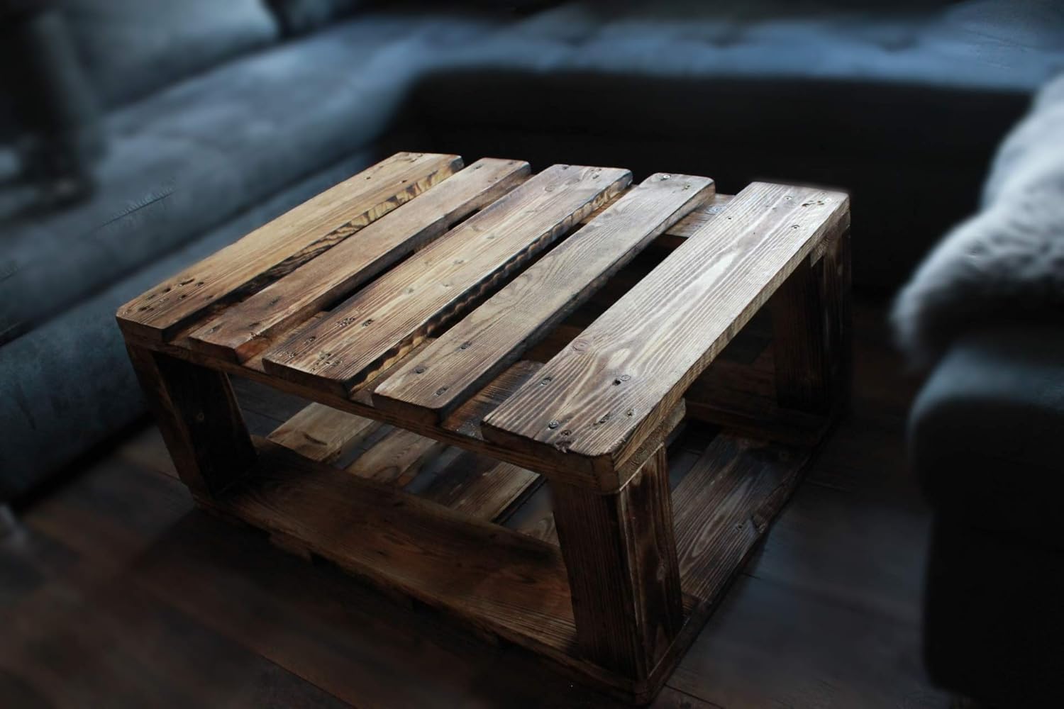 Tische RUSTIKALER TISCH aus Paletten Holz Balken Couchtisch Wohnzimmer