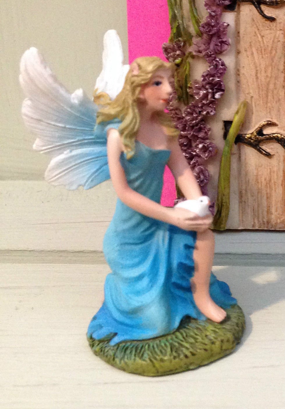 Ice Blue Kneeling Fairy Miniature World (MW05-010)