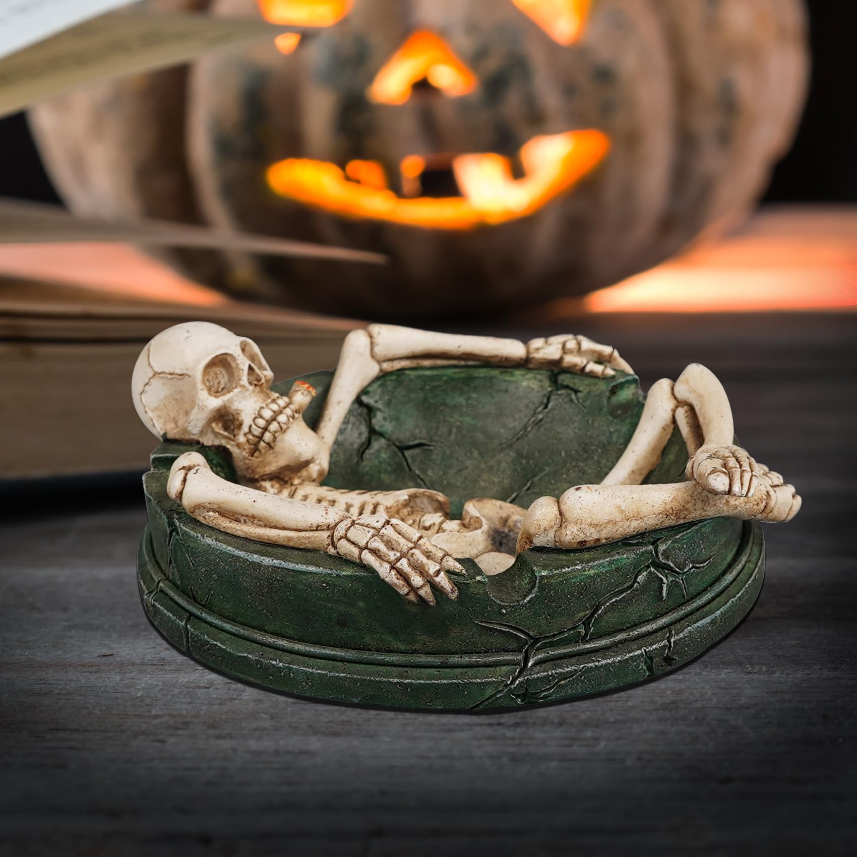 U WONDERFUL Halloween Skeleton Ashtray for Weed Smokers Cigarettes - Cool Ashtrays with Gothic Design, Portable Indoor/Outside Patio Use, Perfect Smoking Accessories Gift for Men Women