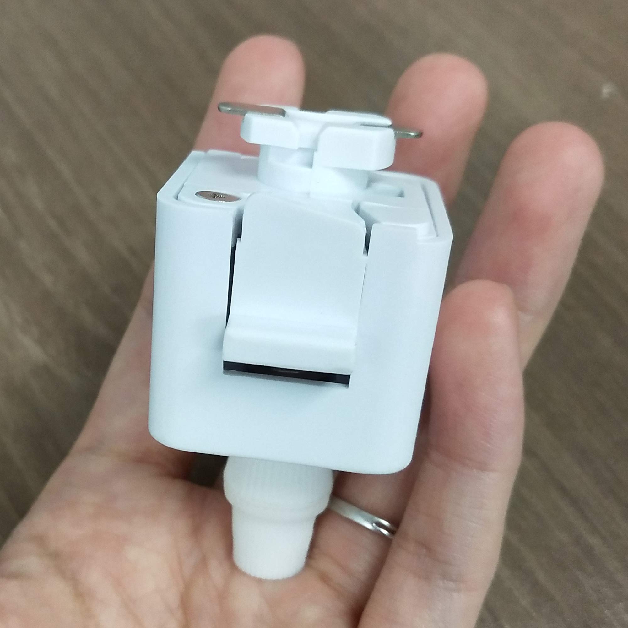 Photo 1 of J-Type Lighting Connectors for J-Style Single Circuit 2-Wire Track System - Juno Compatible Adapters, White Rail Head Accessory for 110V Pendant Spotlights (6 Pack)