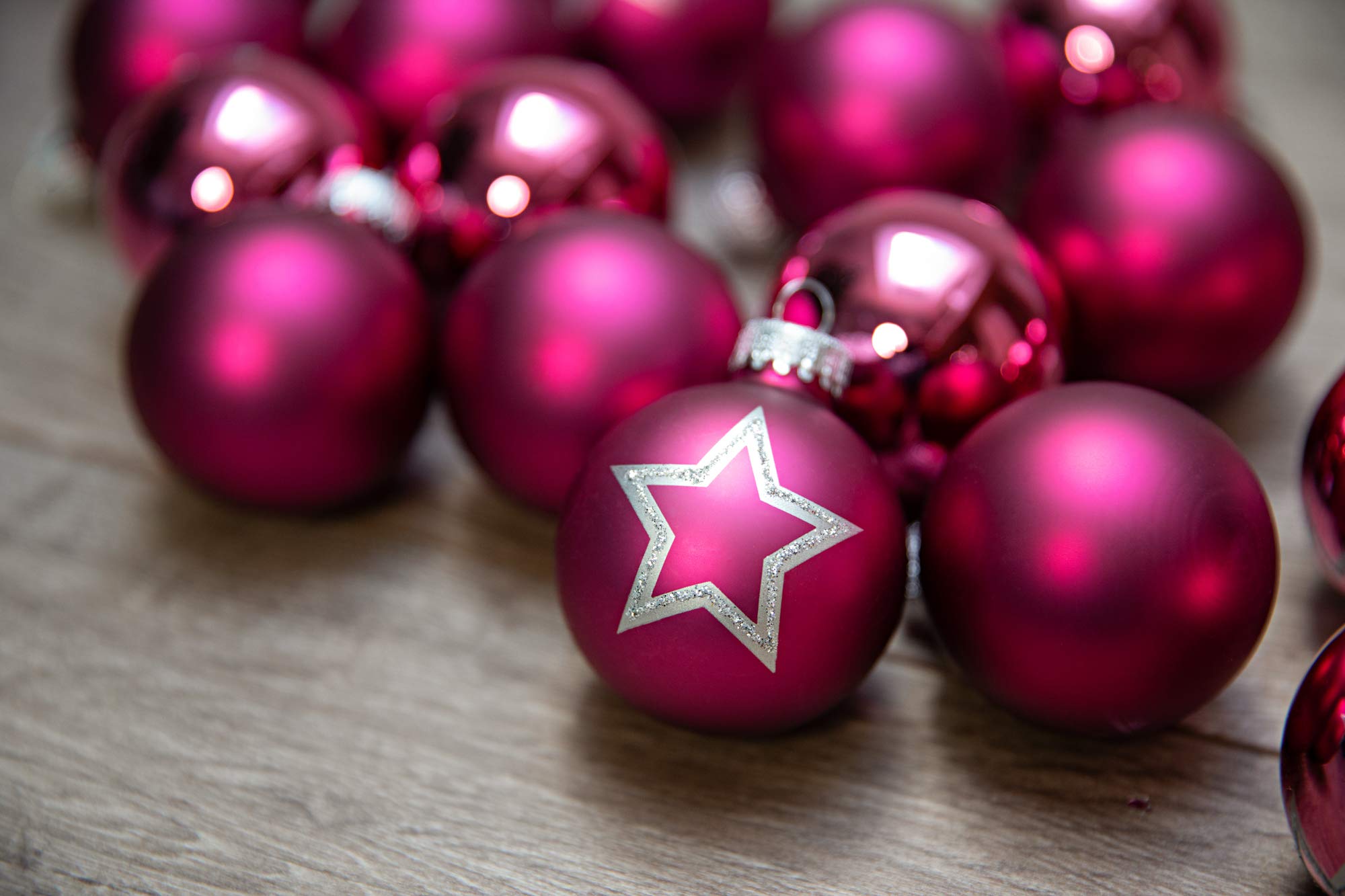 KREBS & SOHN Set of 20 Glass Christmas Tree Baubles - Pink Star Baubles 5.7 cm - Christmas Tree Decoration