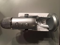 Blue Yeti USB condenser microphone, blackout