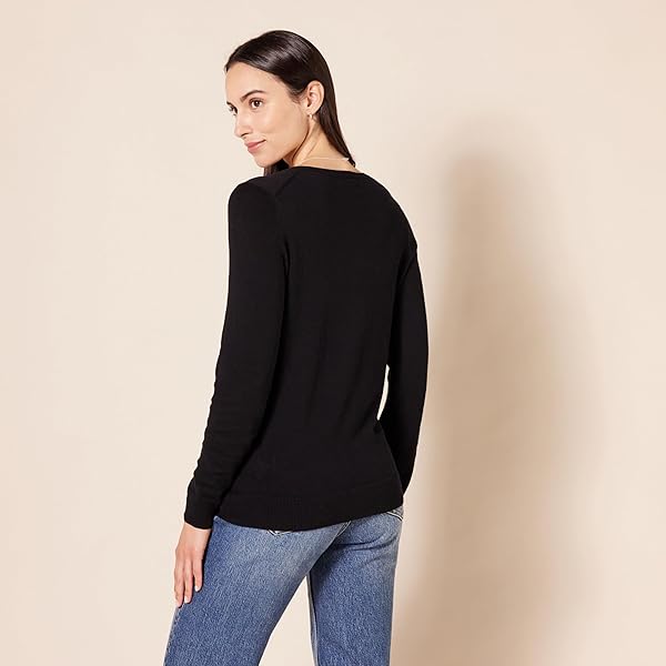 AMAZON ESSENTIALS WOMEN’S REGULAR-FIT LIGHTWEIGHT LONG-SLEEVE V-NECK SWEATER (AVAILABLE IN PLUS SIZE), BLACK, X-SMALL
