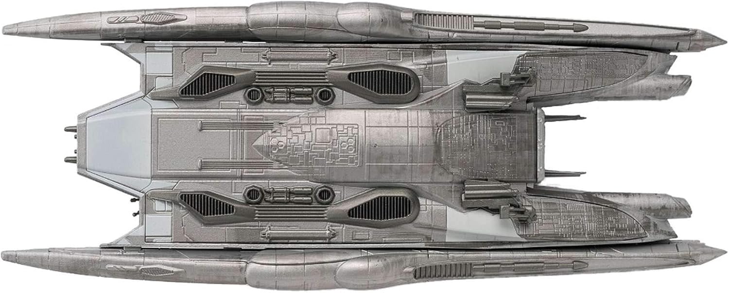 Hero Collector | Battlestar Galactica Collection | Heavy Raider with Magazine Issue 19 by Eaglemoss: Toys & Games