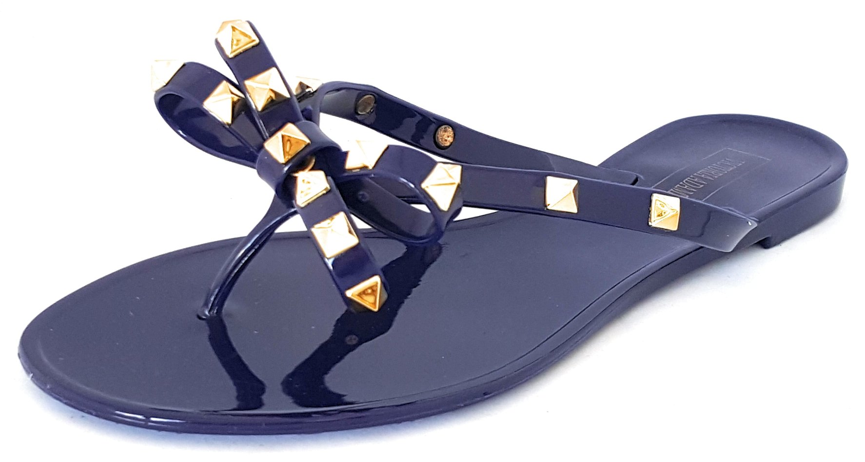 victoria adames flip flops