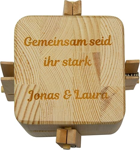 Geschenke 24 Beziehungskiste Gemeinsam Seid Ihr Stark Mit Gravur Zu Zweit Offnen Gravierte Verpackung Fur Geldgeschenke Fur Das Brautpaar Hochzeitsgeschenke Trickkiste Personalisiert Mit Namen Amazon De Kuche Haushalt