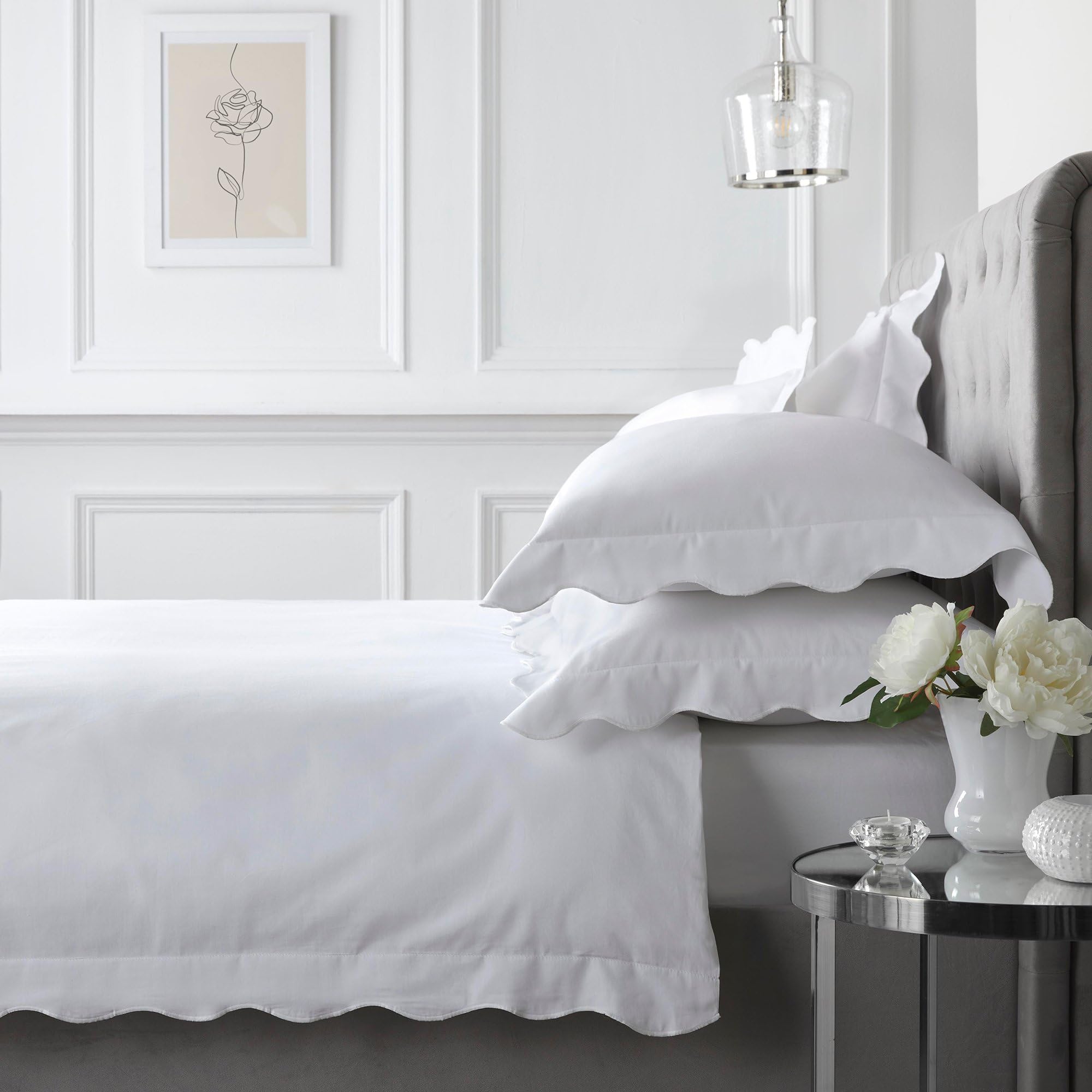 Appletree Scallop White Duvet Cover Set – Super King (260x220cm) – 100% Cotton – 200TC – 2 Pillowcases – Frilly Ruffle Bedding – Soft White Luxury Bedding