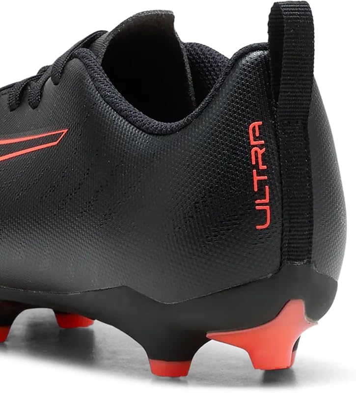 Ultra 6 Play FG/AG JR - Ténis de futebol, preto e vermelho, tamanho 4.5 do Reino Unido, Puma Black Puma Red, 4.5 UK