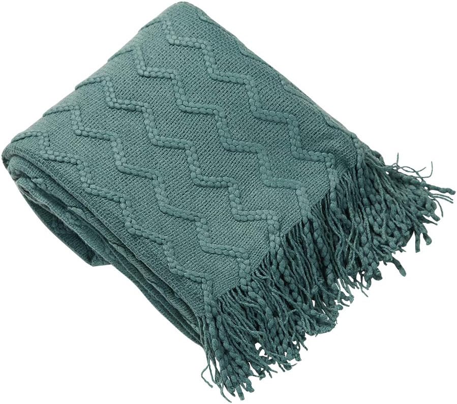 INSHERE Dark Green Solid Color Knit Woven Throw Blanket with Tassels Fringe Soft Warm Lightweight Cover Autumn Home Decor Decorative for Couch Bed Chair Sofa Living Room 49''x78'': Kitchen & Dining