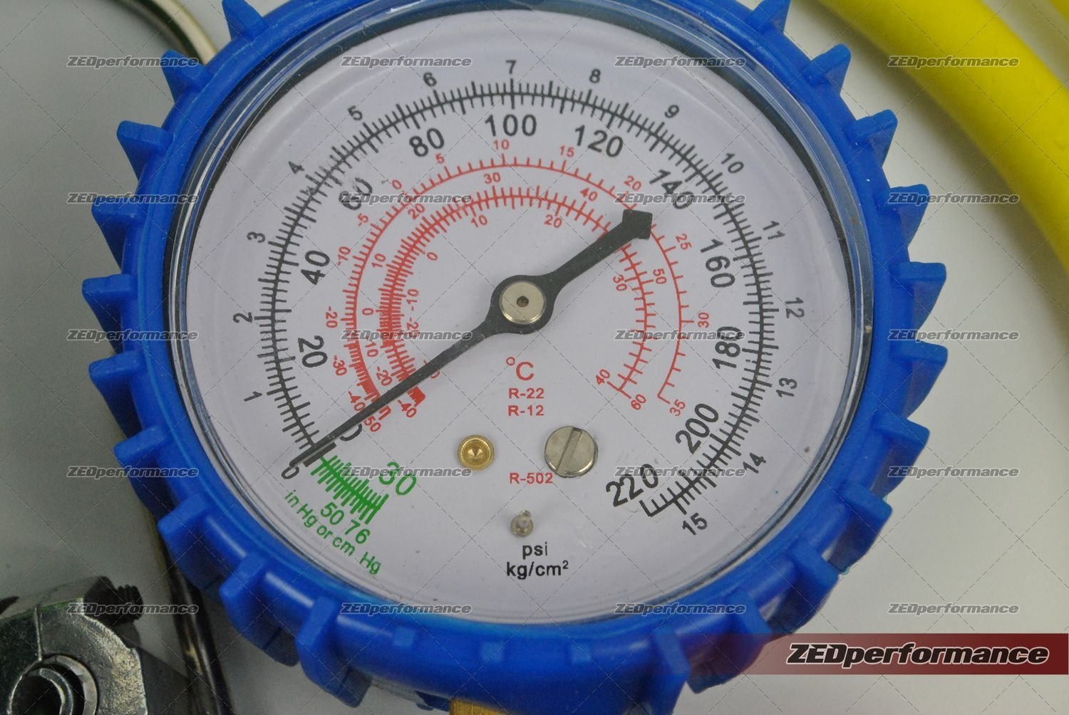 Kit de recarga de gas refrigerante R600A en recipientes para ...