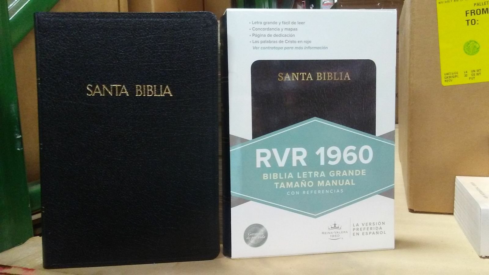 Biblia RVR 1960 Letra Grande Manual Con Referencias Negro: 'B&H Español':  9781433648663: Amazon.com: Books