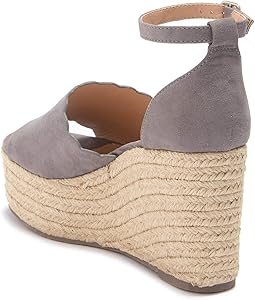 steve madden scalloped wedges