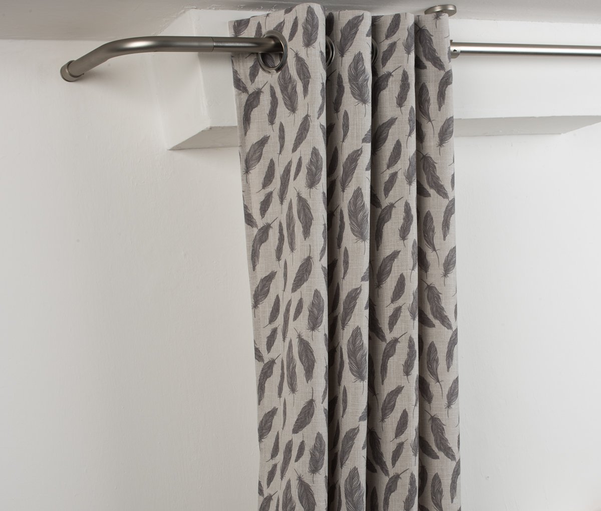 InCasa Bastone Doppio Per Tende In Acciaio Satinato, Diametro 20 Mm, Lunghezza 140 Cm, Completo Di Supporti E Anelli, Design Italiano