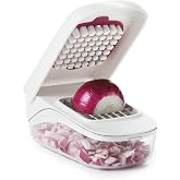 OXO Good Grips Vegetable and Onion Chopper with Easy Pour Opening | One-Push Chopper with Pour Spout, Quickly Chops, 2.5 Cup Capacity, Ideal for Onions and Vegetables, Dishwasher Safe