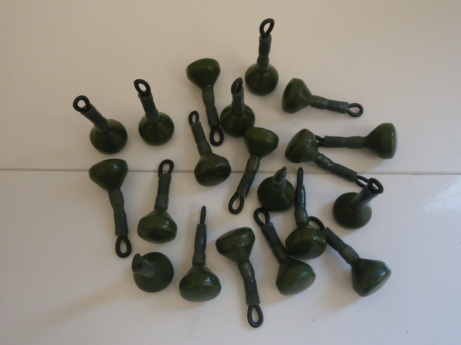 Pack of 20 x 20g coated TMC back Weights. Secure Clip. Carp, Pike, fishing