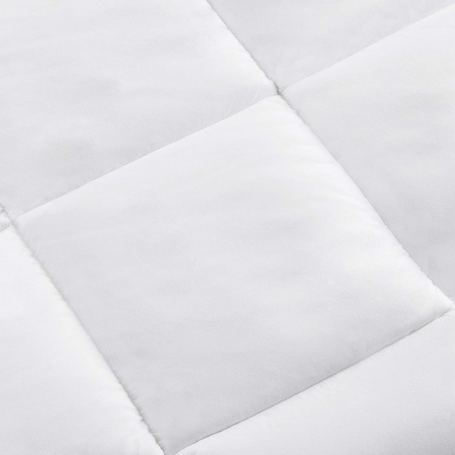 Basics Down Alternative Bed Comforter, Full / Queen, White, Light: Home & Kitchen
