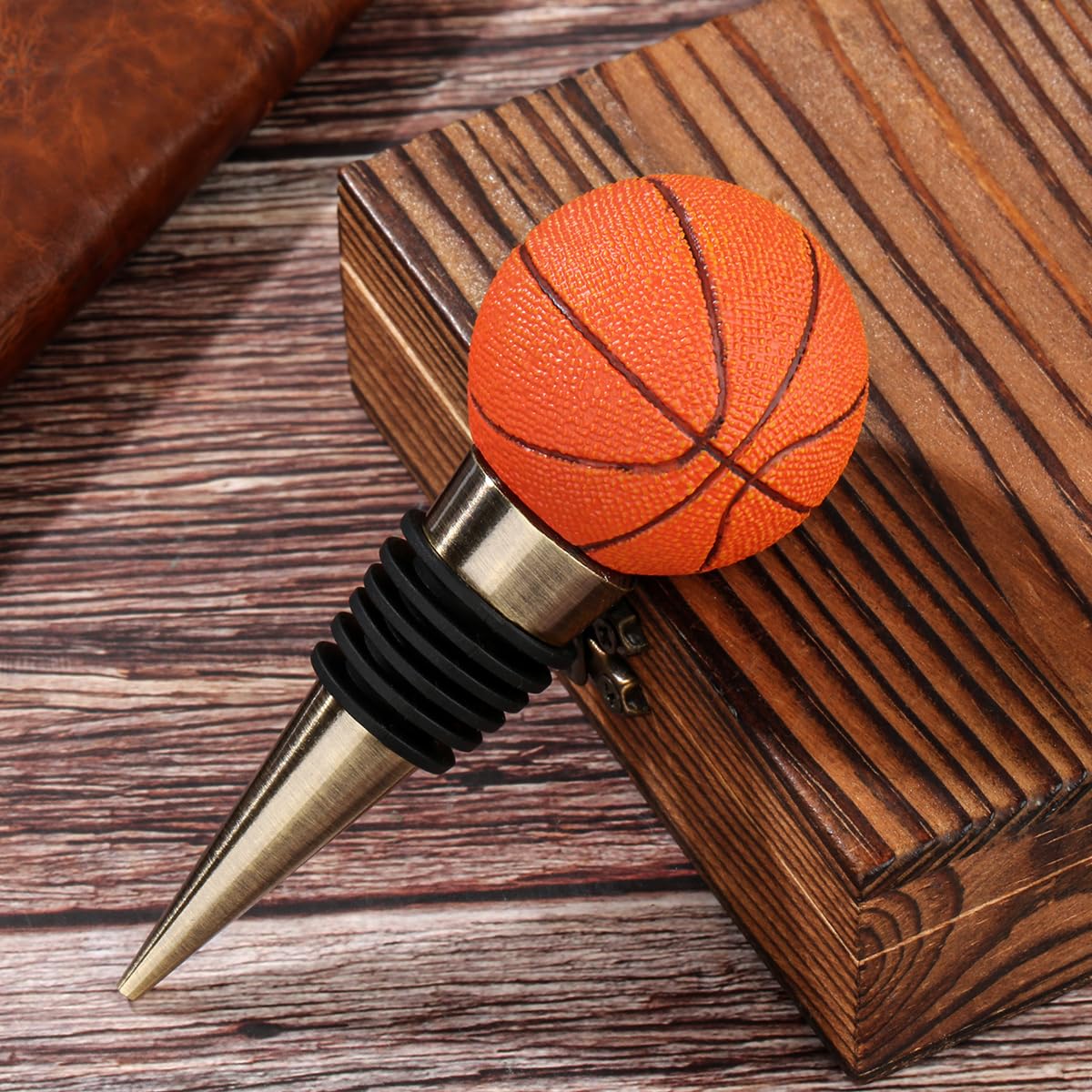 LULLEA Basketball-Weinverschluss, Lustige Basketball-Geschenke für Männer, Papa & Fans | Origineller Basketball-Champagner-Verschluss mit Geschenkbeutel, Perfekt für Geburtstag, Vatertag 8