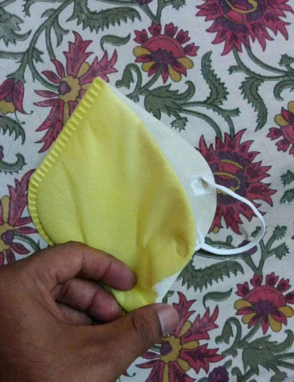 Toyboy Reusable Anti Pollution Mask with 2 Activated Carbon Filters (White)