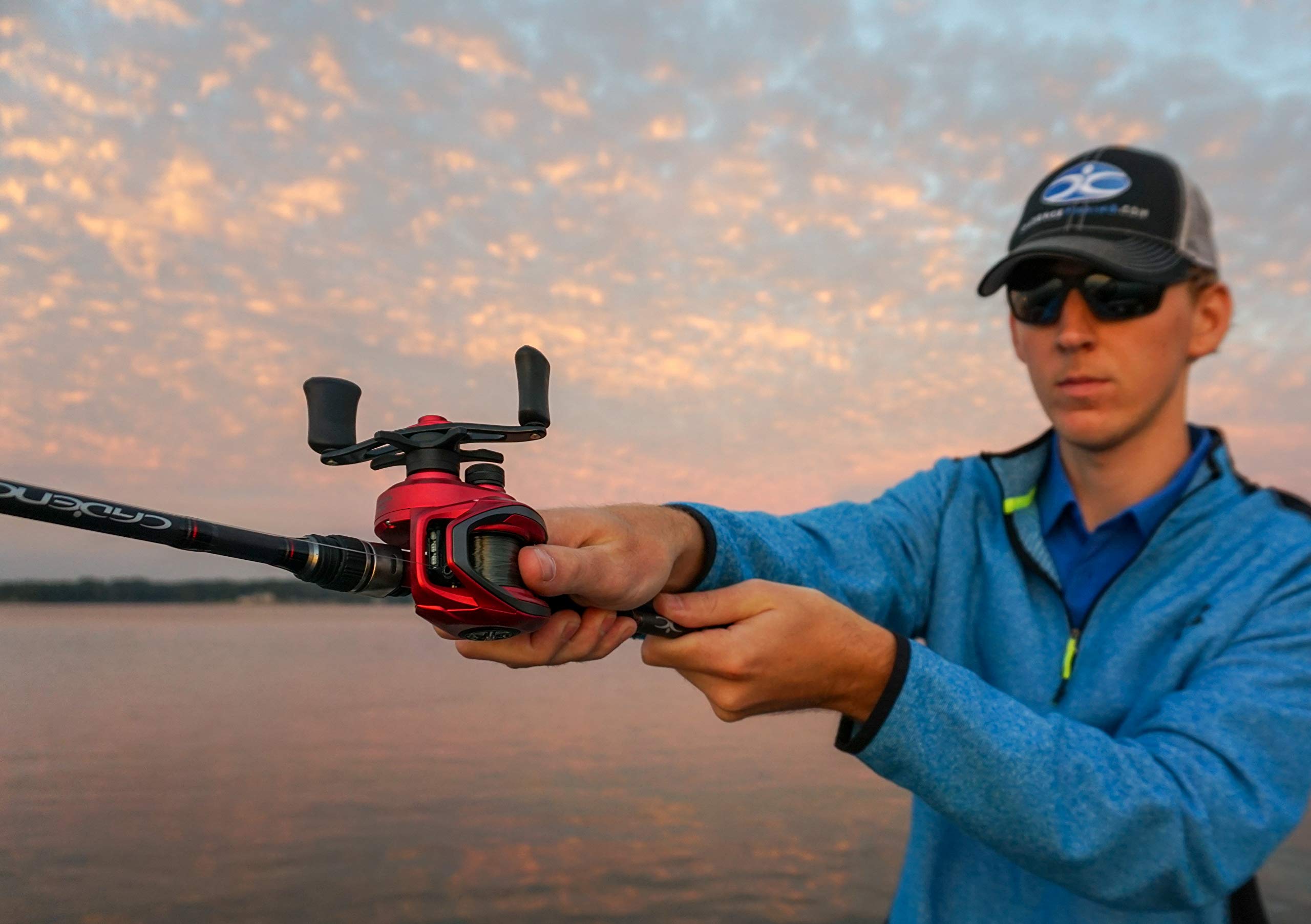 Cadence CB5 Baitcasting Reels Lightweight Graphite Frame Fishing Reels with 8 Corrosion Resistant Bearings Baitcaster Reels Carbon Fiber Drag Baitcast Reels with 6.6:1 Gear Ratio Casting Reels