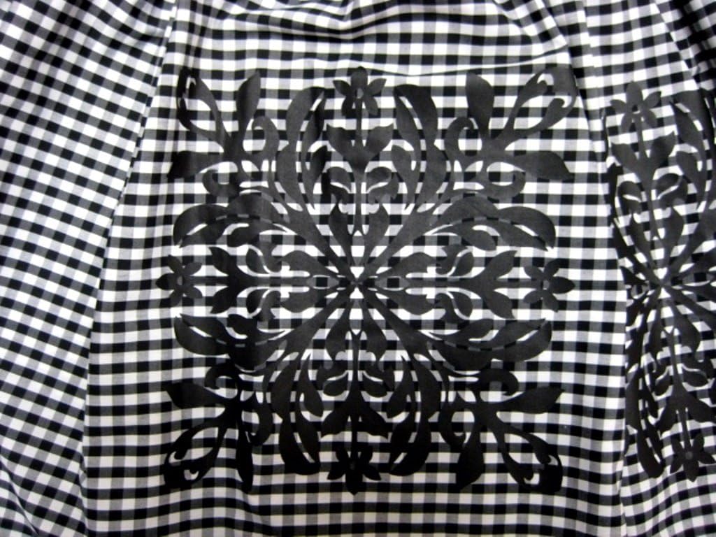 Amazon Co Jp フラダンス どこにもないギンガムチェックキルト柄パウスカート 黒白 黒 ７３ｃｍ丈 スポーツ アウトドア