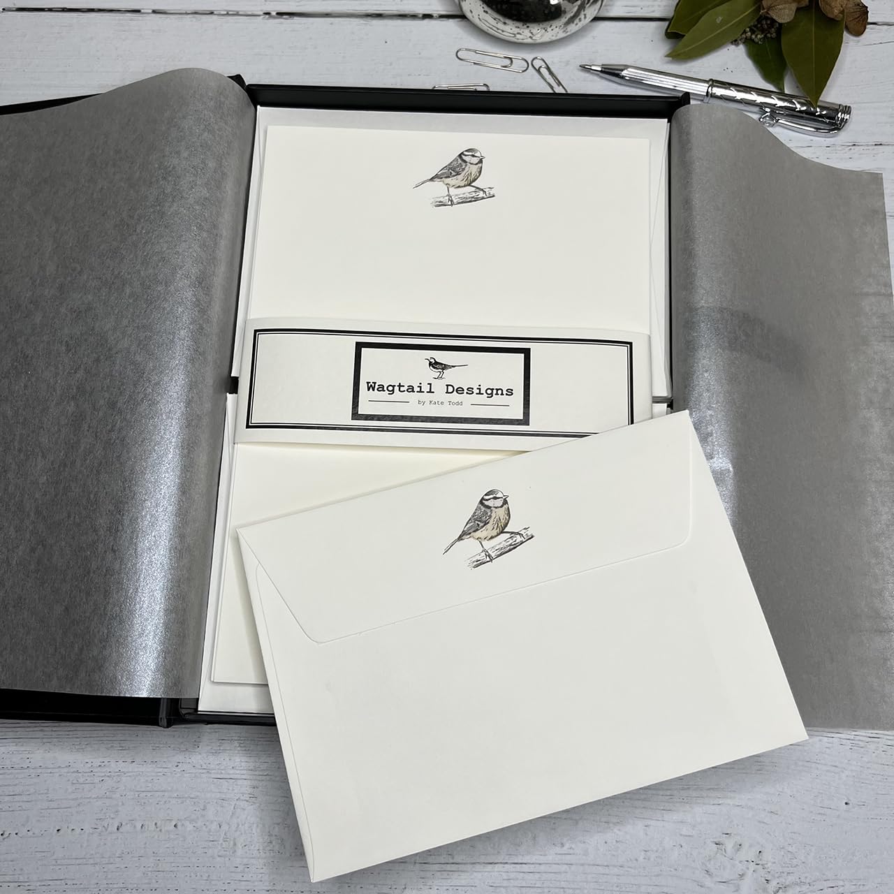 Wagtail Designs Writing Paper Gift Set with a Blue Tit Illustration in a Lovely Black Box with Ribbon (18 Sheets and 18 envelopes)