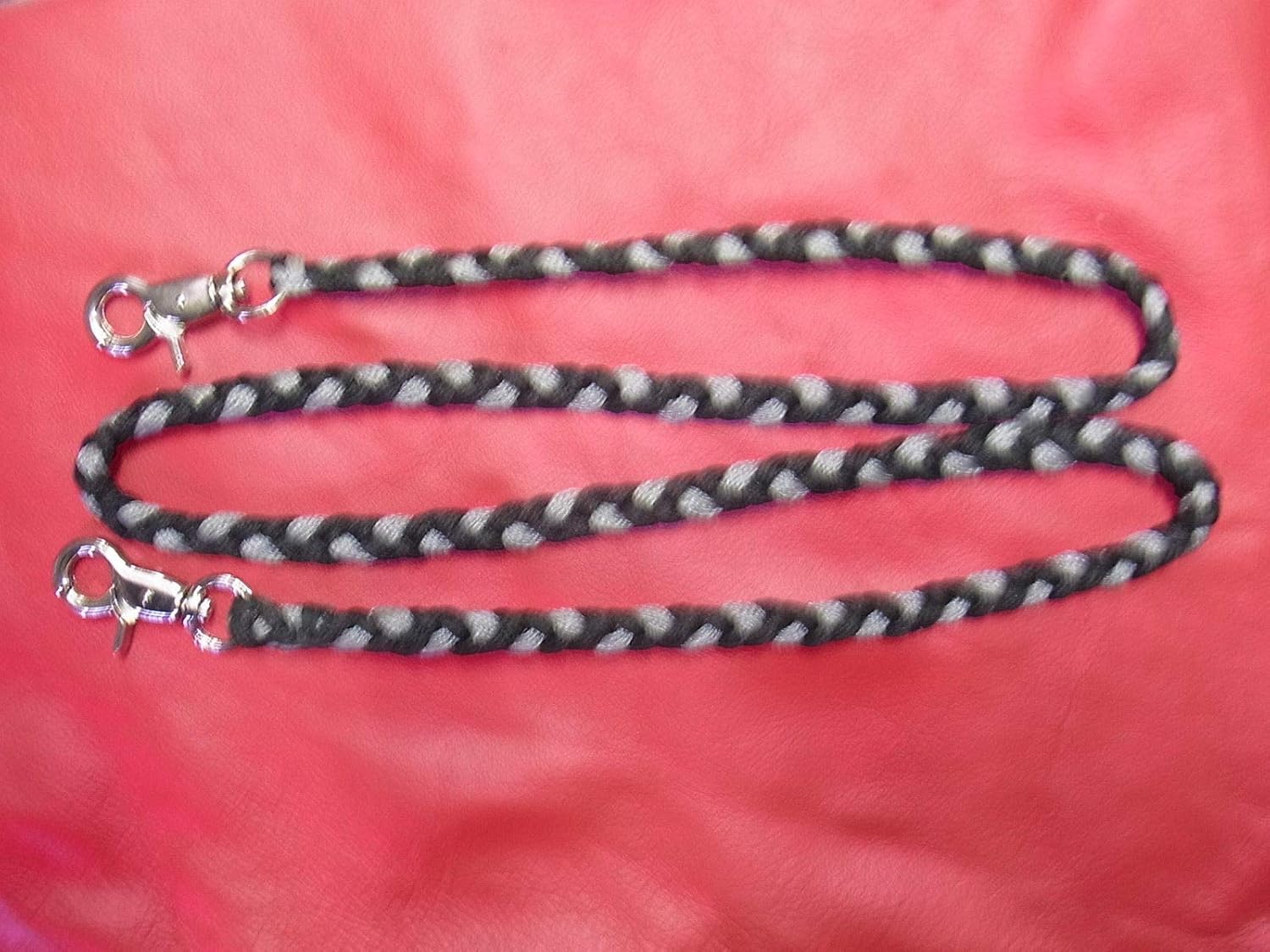 FALCONRY BRAIDED LEASH WITH LOBSTER CLASPS AT EACH END 1 METRE Amazon.co.uk Pet Supplies