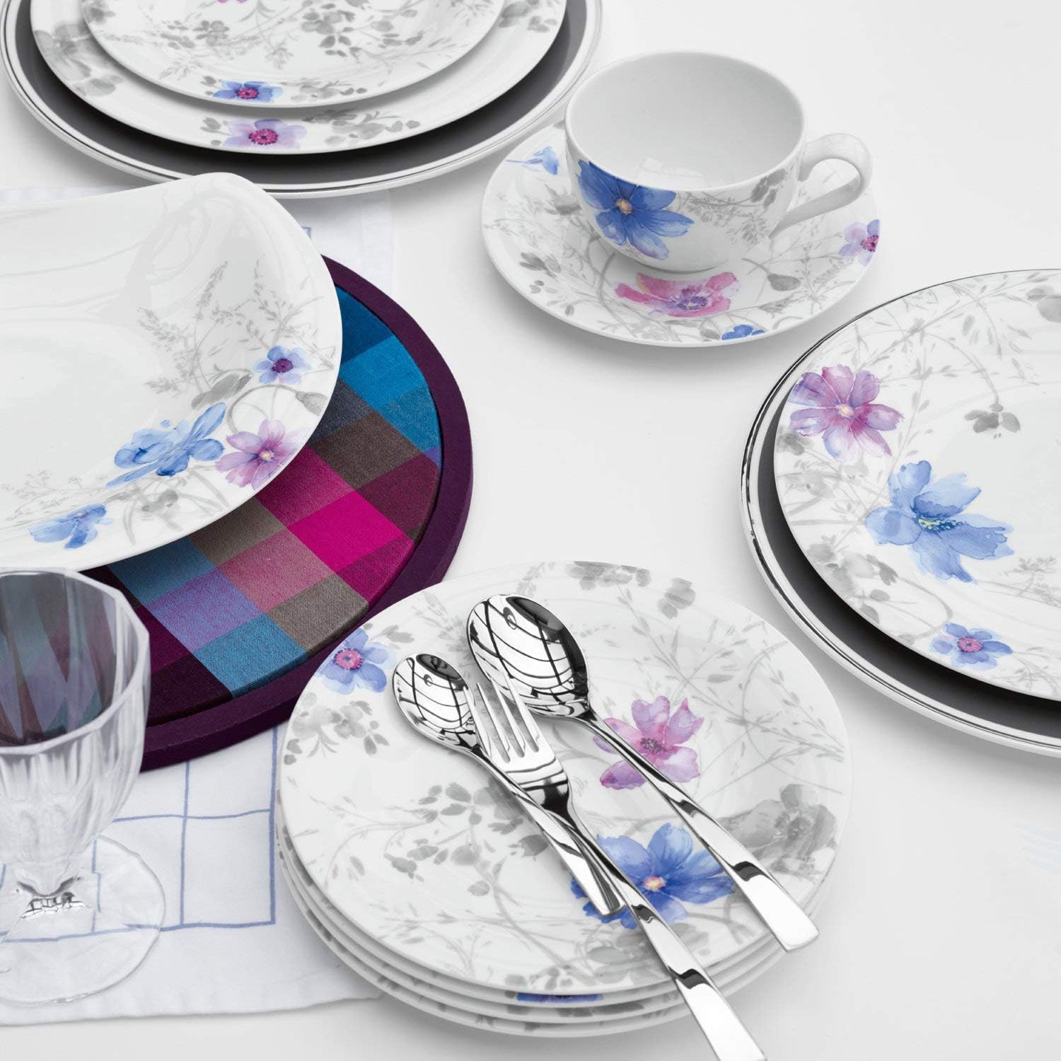 Villeroy & Boch Mariefleur Gris Basic Coffee Set for up to 6 people, 18 pieces, Premium Porcelain, White/Blue/Grey - Image 3