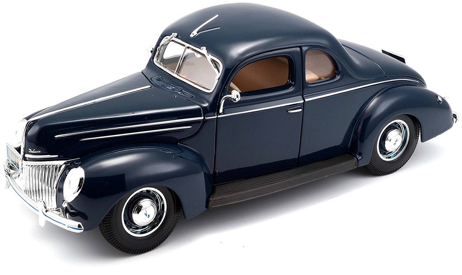 Maisto 1:18 Scale Ford Deluxe Coupe 39 Model Car (Blue)