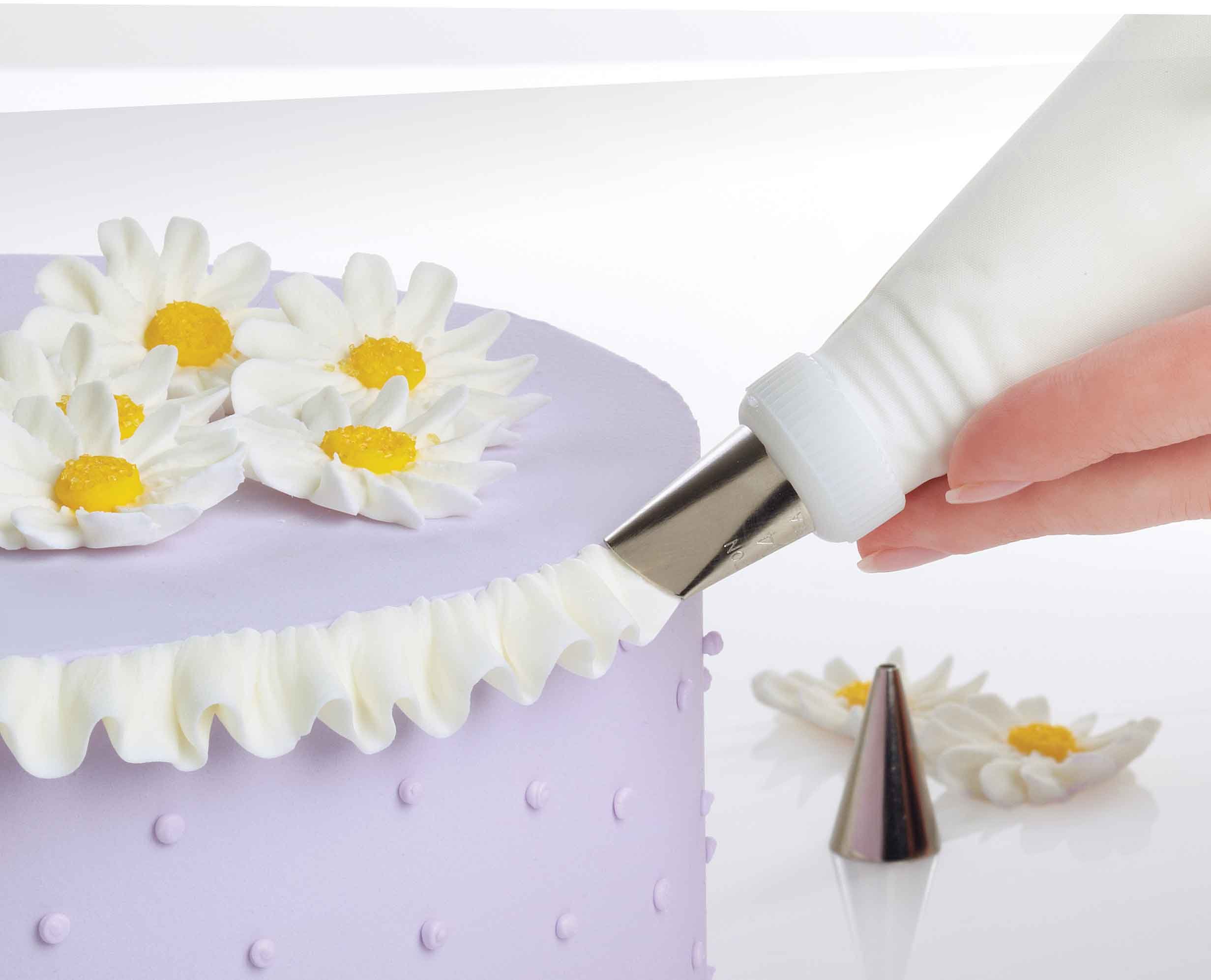 Wilton 2109 0309 Ultimate Professional Cake Decorating Set Purple